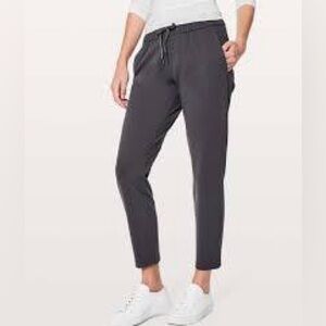 Lululemon On the Fly 7/8 Pant - Size 2 (Grey)